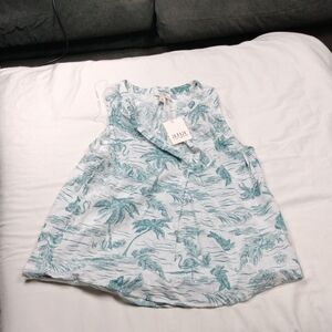 NWT A.N.A Womens Sleeveless V Neck Top Size Medium